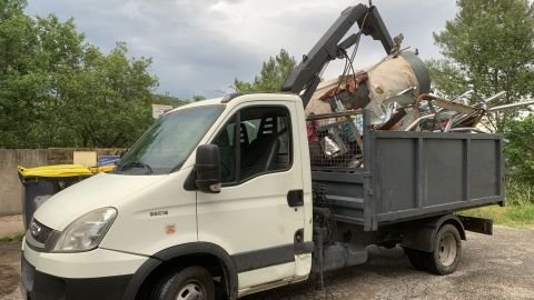 Camion benne de notre ferrailleur à Aubenas en Ardèche